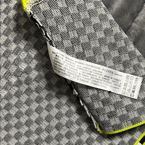 Zara Black and White Checkered Top with Neon Accents - Picture 7 of 8